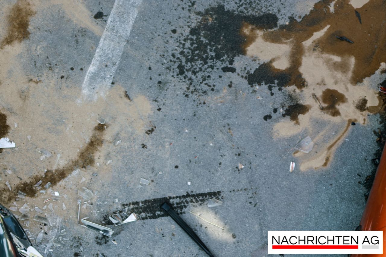 BMW-Fahrerin kracht ins Schuhgeschäft – 5.000 Euro Schaden, Glück im Unglück!