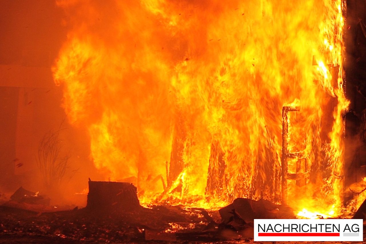 Großbrand in Barth: Feuerwehr kämpft gegen riesige Flammenwolken!