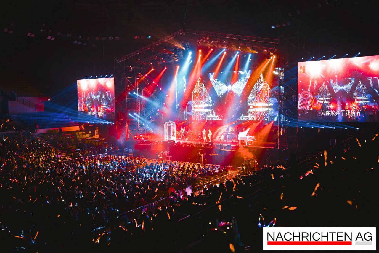 Super ABBA: Jubelkonzert zu 50 Jahren unvergänglichem Glamour!